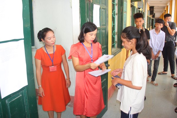Kết thúc kỳ thi vào lớp 10 THPT của Hà Nội - Anh 1