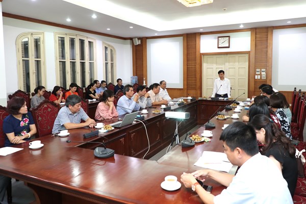 Bộ trưởng Nguyễn Ngọc Thiện gặp mặt cán bộ là con liệt sĩ đang công tác tại Bộ VHTTDL - Anh 2