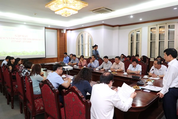 Bộ trưởng Nguyễn Ngọc Thiện gặp mặt cán bộ là con liệt sĩ đang công tác tại Bộ VHTTDL - Anh 3