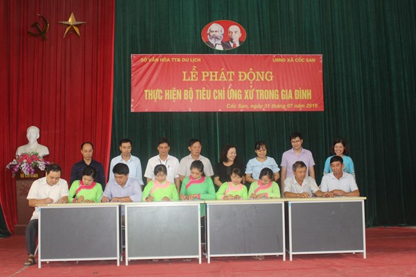 Mô hình thí điểm thực hiện Bộ tiêu chí ứng xử trong gia đình ở Lào Cai: 100% số hộ quyết tâm thực hiện - Anh 1