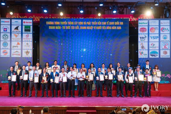 Vinh danh hơn 100 doanh nghiệp vì người tiêu dùng, doanh nhân trí thức tiêu biểu năm 2020 - Anh 2