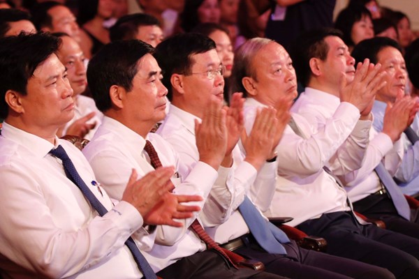 Chương trình nghệ thuật 