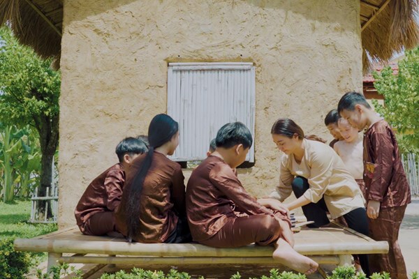 Ra mắt MV Màu hoa đỏ tri ân các anh hùng liệt sĩ - Anh 1