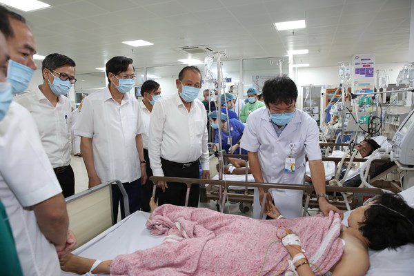 Vụ TNGT đặc biệt nghiêm trọng tại Quảng Bình: Khắc phục ngay các “điểm đen” tiềm ẩn - Anh 1