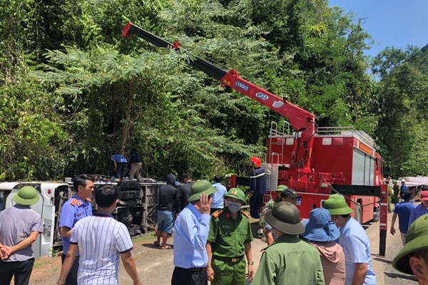 Vụ TNGT đặc biệt nghiêm trọng tại Quảng Bình: Khắc phục ngay các “điểm đen” tiềm ẩn - Anh 2