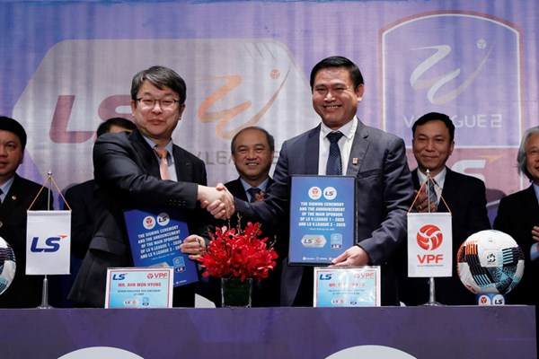 4 CLB đề nghị kết thúc sớm V.League 2020 - Anh 2