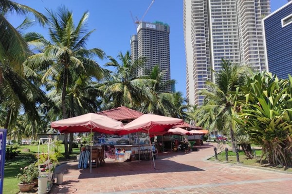 Đà Nẵng: Ngày đầu tiên thực hiện lệnh phong tỏa, người dân thực hiện nghiêm túc - Anh 7