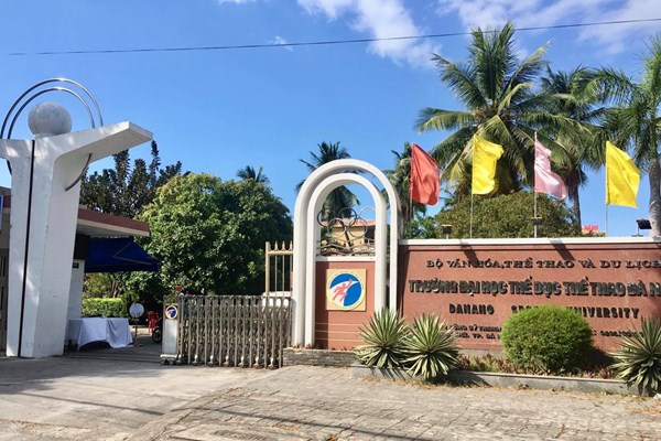 Đà Nẵng: Ngày đầu tiên thực hiện lệnh phong tỏa, người dân thực hiện nghiêm túc - Anh 4