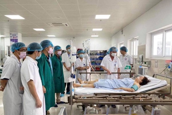 Nhiều người bệnh nguy kịch trong tai nạn giao thông nghiêm trọng tại Quảng Bình - Anh 2