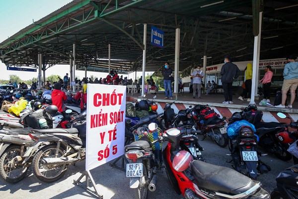 Thừa Thiên Huế: Tăng cường kiểm soát y tế ở các chốt giáp ranh với Đà Nẵng - Anh 2