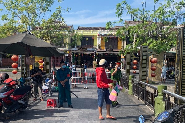 5 trường hợp nghi mắc Covid-19, TP.Hội An phong tỏa khối phố An Hội - Anh 3