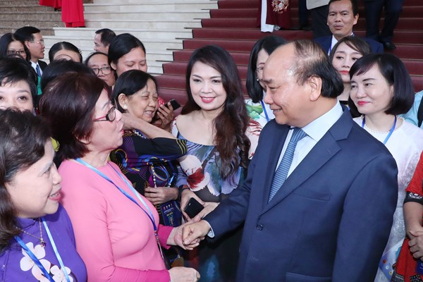 Thủ tướng: Con người, tri thức mới là nguồn tài nguyên quan trọng nhất - Anh 2