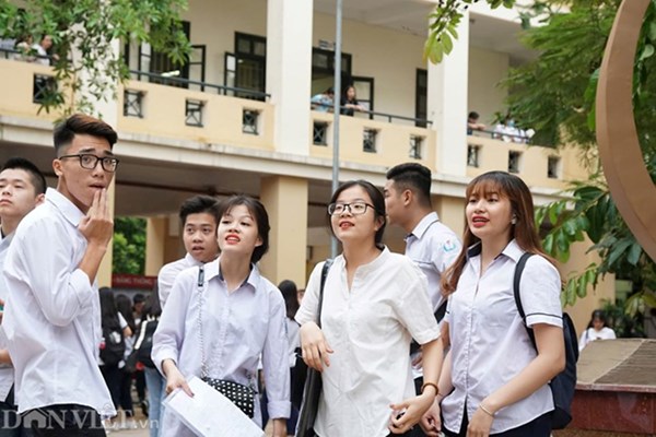 Kỳ thi tốt nghiệp THPT quốc gia năm 2020: Nhiều cựu lãnh đạo ngành GD&ĐT tán thành phương án công nhận tốt nghiệp - Anh 1