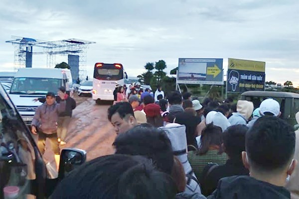 Ngang nhiên kinh doanh du lịch vi phạm luật pháp - Anh 2