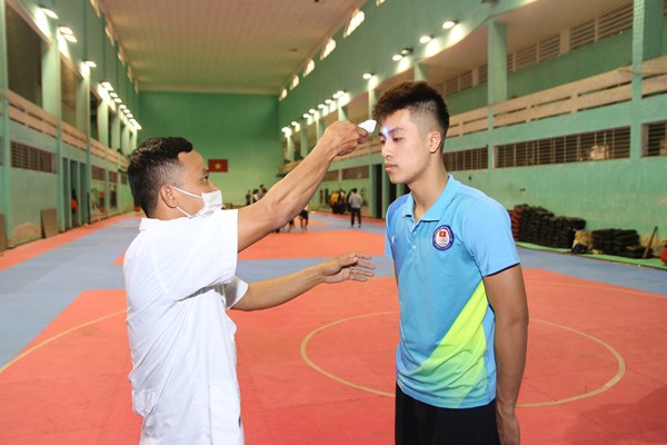 Tăng cường các biện pháp phòng chống dịch Covid-19 trong các hoạt động TDTT - Anh 1
