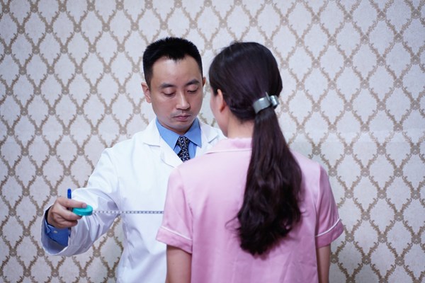 Cô gái “thoát xác” để trở về chính mình sau 24 năm - Anh 1