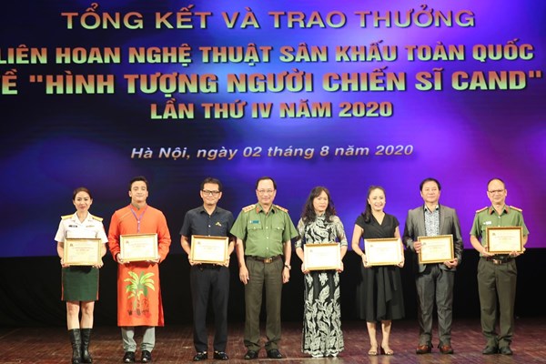 Dư âm sau một cuộc Liên hoan sân khấu: Chưa hẳn đã là “vàng mười