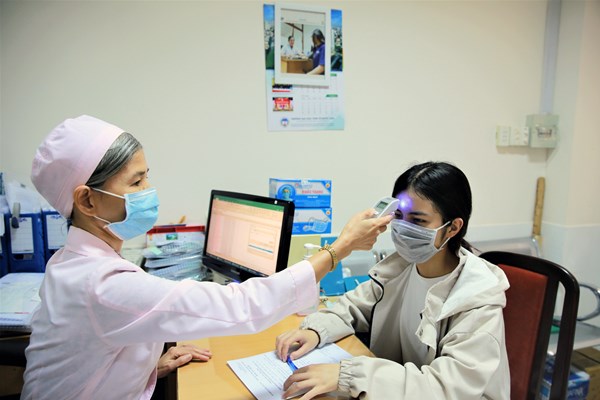 Sinh viên không khai báo y tế sẽ bị cấm thi - Anh 1
