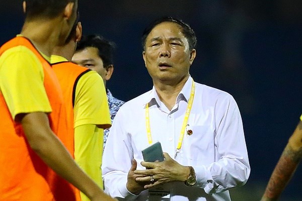 Bầu Đệ rút lại quyết định bỏ V.League - Anh 1