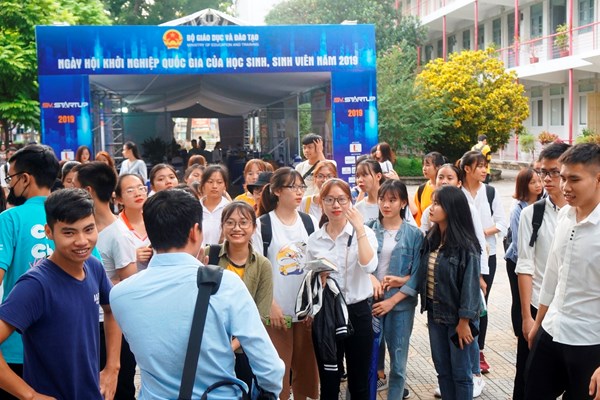 Yêu cầu điều chỉnh chỉ tiêu tuyển sinh trong tình hình Covid -19 - Anh 1