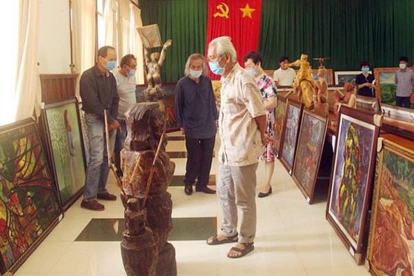 Giải thưởng Mỹ thuật Khu vực Đông Nam Bộ năm 2020 - Anh 1