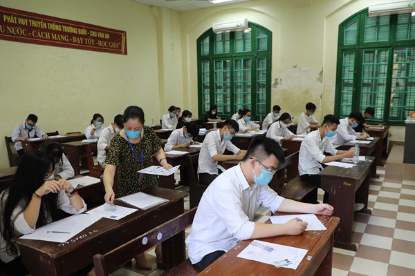 Sáng nay, hơn 860.000 thí sinh dự thi môn Ngữ văn, kỳ thi tốt nghiệp THPT - Anh 9