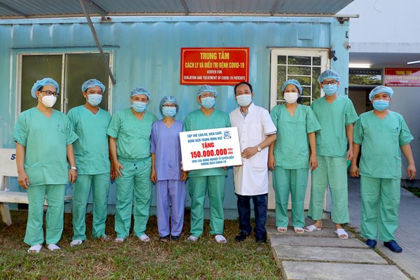 Bệnh viện Trung ương Huế: 2 bệnh nhân Covid-19 đã âm tính lần 1 với SARS-CoV-2 - Anh 2
