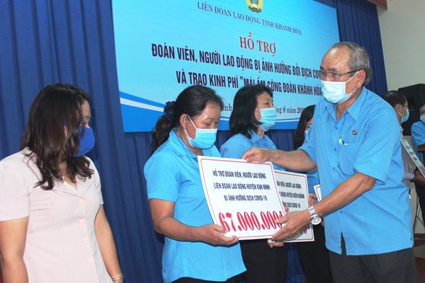 Hỗ trợ hơn 700 người lao động bị ảnh hưởng do dịch - Anh 1