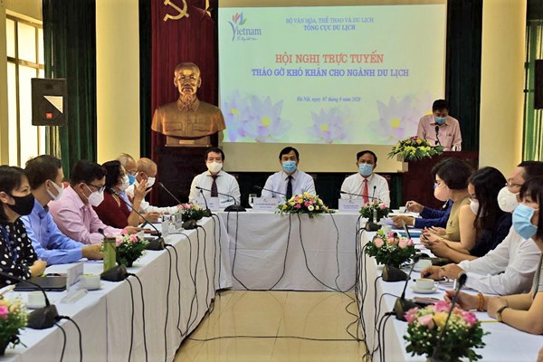 Trong lúc “sóng gió”, rất cần sự chia sẻ từ nhiều phía - Anh 1