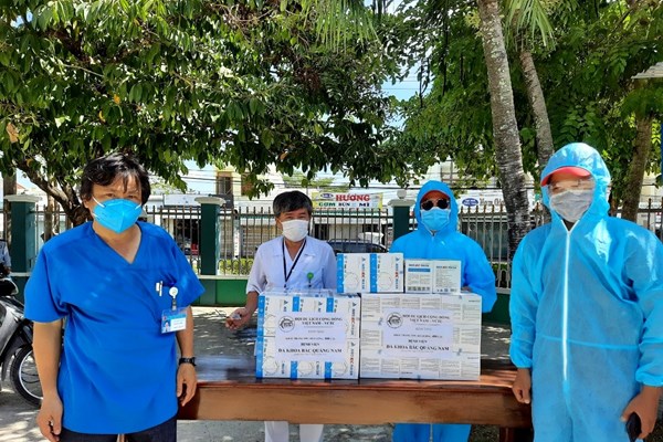 Doanh nghiệp và nhà báo du lịch ủng hộ phòng, chống dịch Covid-19 - Anh 1