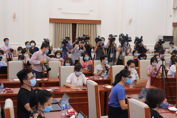 38 thí sinh bị đình chỉ, 18 cán bộ coi thi bị xem xét kỷ luật, nhiều thí sinh phải thi lại - Anh 3