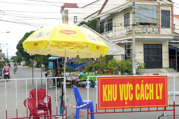 Quảng Nam: Ba người bị phạt 17,5 triệu đồng vì thông tin sai sự thật dịch Covid-19 - Anh 1