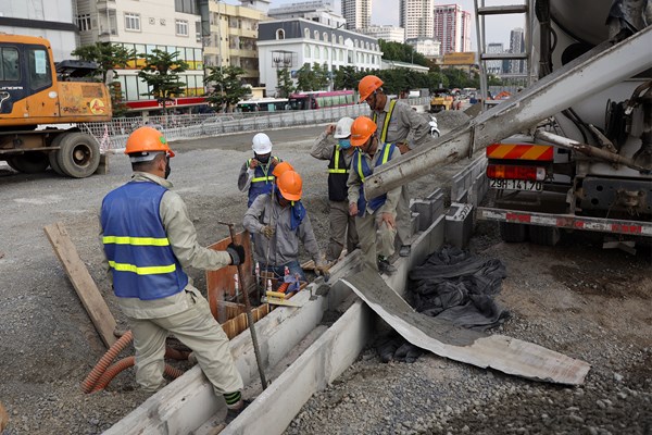 Ngắm nhìn cầu cạn vành đai 3 Mai Dịch - Nam Thăng Long dần hoàn thiện - Anh 5
