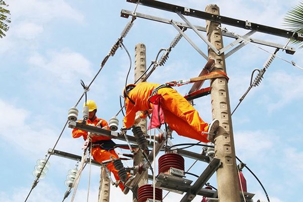 Khách hàng bậc 5 sẽ phải trả tiền điện gấp đôi? - Anh 1