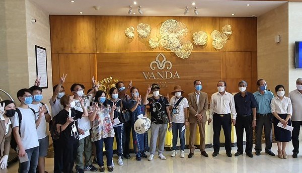 Hơn 11.000 buồng phòng của 173 cơ sở lưu trú được huy động phục vụ cách ly chống dịch - Anh 1