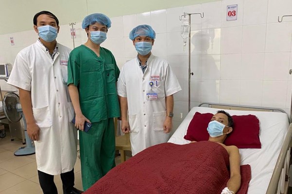 Can thiệp tim mạch cứu sống bệnh nhân ho ra máu “sét đánh” - Anh 2