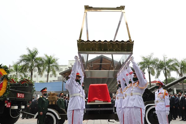 Tổ chức trọng thể Lễ truy điệu nguyên Tổng Bí thư Lê Khả Phiêu - Anh 9