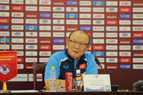 Thầy Park ưu tiên nhiệm vụ tại vòng loại World Cup 2022 - Anh 1