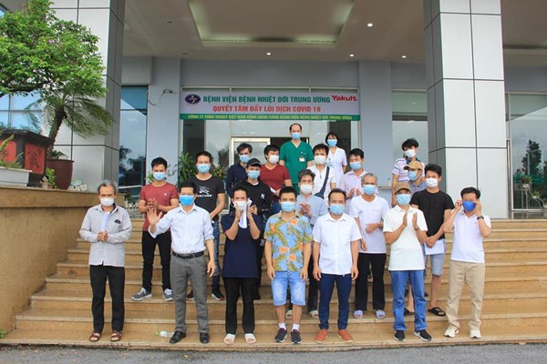 Kỷ lục, 59 bệnh nhân Covid-19 được công bố khỏi bệnh trong ngày - Anh 2