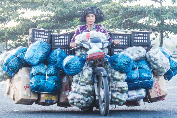 “Phát sợ” với những chiếc xe ở chợ giáp biên - Anh 2