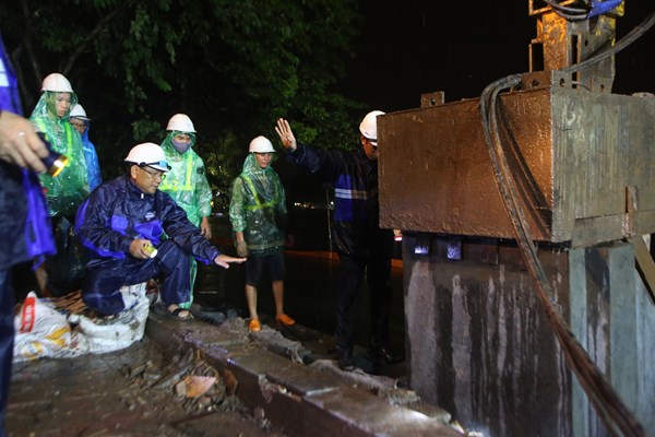 Hợp long toàn tuyến kè hồ Hoàn Kiếm - Anh 2