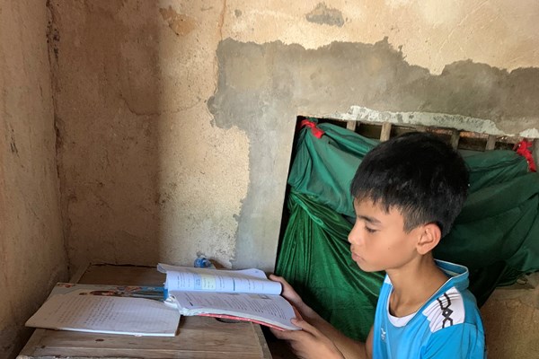 Chuyện của Hiếu ở xóm nghèo Hợp Thành - Anh 1