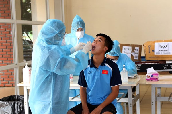 Đội tuyển U19 Việt Nam âm tính với Covid, sẵn sàng tập luyện - Anh 1