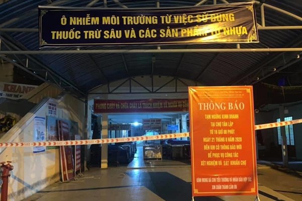 Ngành y tế Đà Nẵng thông báo tìm những người liên quan các trường hợp mắc Covid-19 tại 2 chợ trên địa bàn thành phố - Anh 1