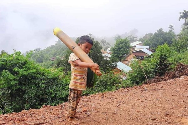 “Hướng về đồng bằng” với gần 9 tấn rau củ quả... - Anh 2