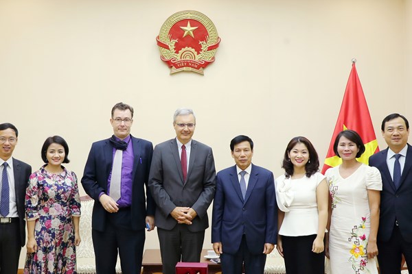 Việt Nam-Pháp: Tăng cường quan hệ hợp tác VHTTDL - Anh 3