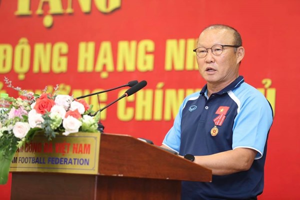 HLV Park Hang-seo vinh dự nhận Huân chương Lao động hạng Nhì - Anh 6