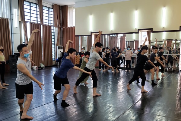 Hết mình vì một chương trình nghệ thuật đặc biệt - Anh 3