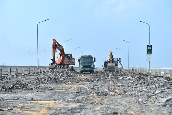 Hà Nội: Công trường đại tu cầu Thăng Long - Anh 10