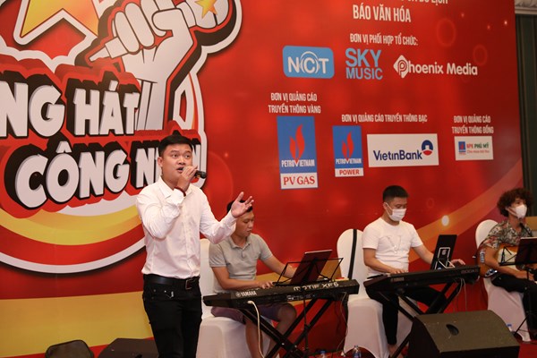 Cuộc thi “Tiếng hát công nhân” lần thứ II: Miệt mài tập luyện cho vòng thi bán kết - Anh 5
